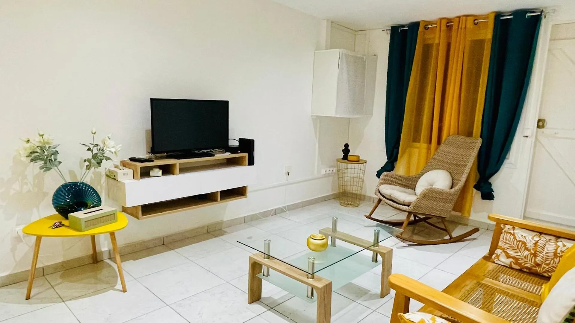 Myosotis, Charmant Logement Central Avec Piscine Privee, Wifi Et Parking Gratuit Villa Petit-Bourg Holiday home